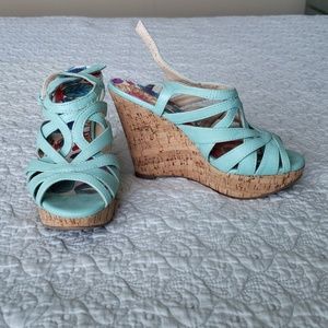 XAppeal mint green wedges